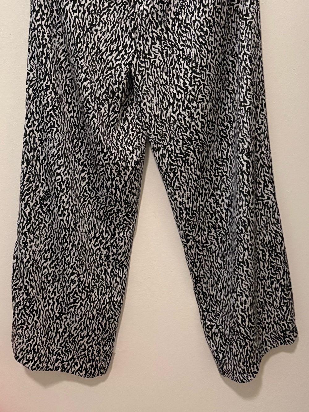 DKNY Black and White Abstract Print Wide Leg Pants Size L - New - Picture 8 of 8
